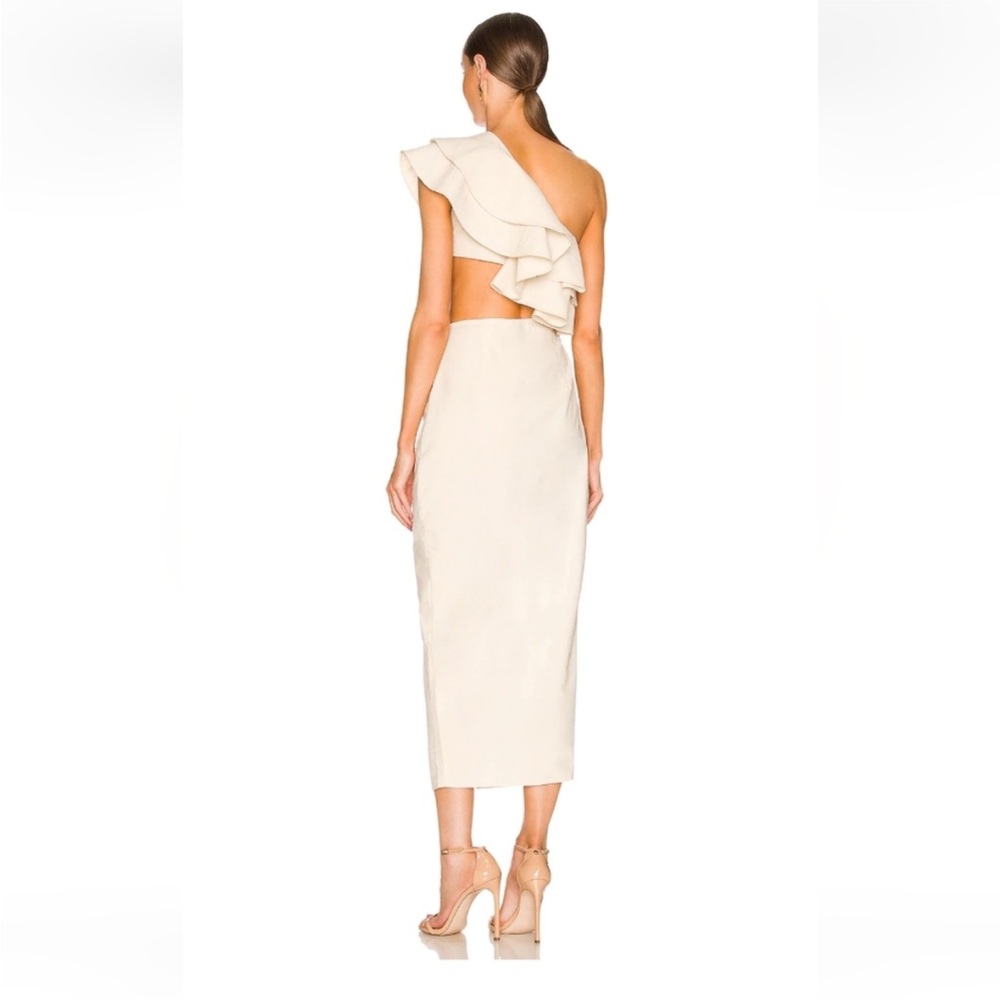 YAURA Elegant One-Shoulder Cream Dress - Picture 2 of 7